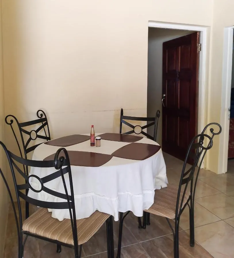 Valentine'S Castle Hotel Saint Annʼs Bay