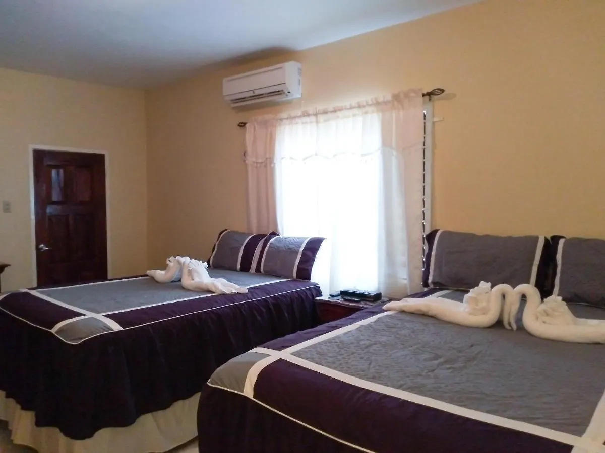 Valentine'S Castle Hotel Saint Annʼs Bay